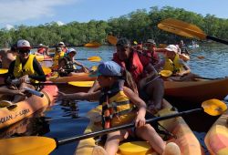 Family kayaking - River quest (Past)